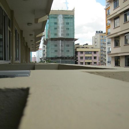 Iris Hotel Dar Es Salaam Bagian luar foto
