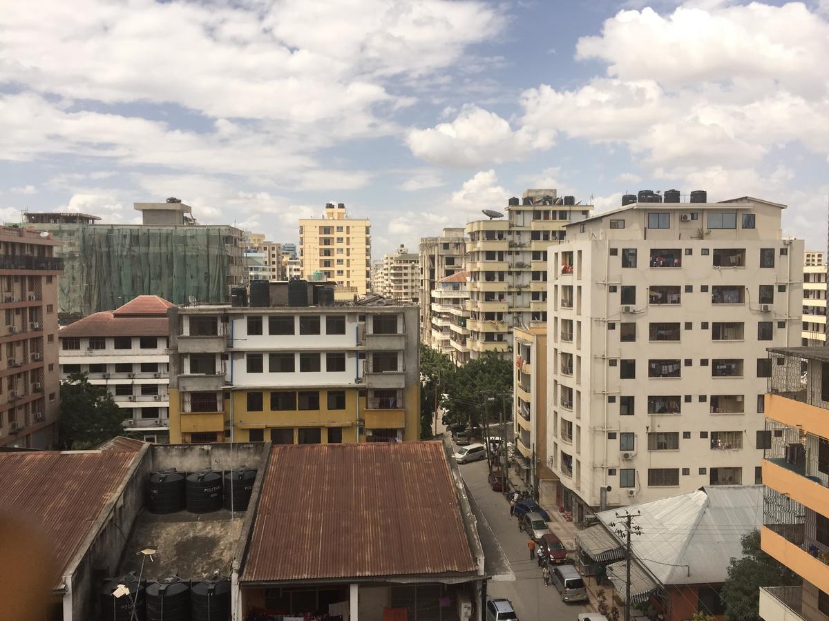 Iris Hotel Dar Es Salaam Bagian luar foto