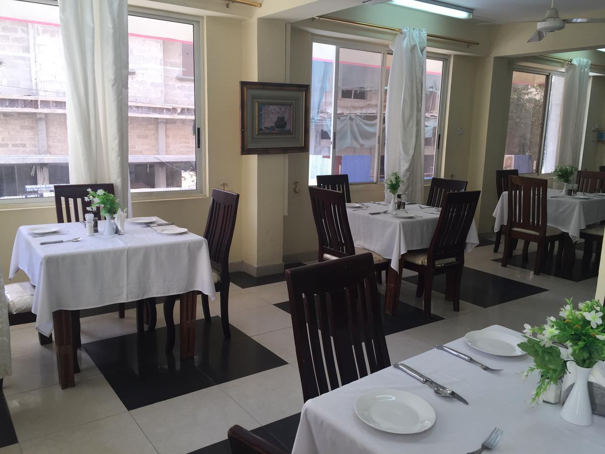 Iris Hotel Dar Es Salaam Bagian luar foto