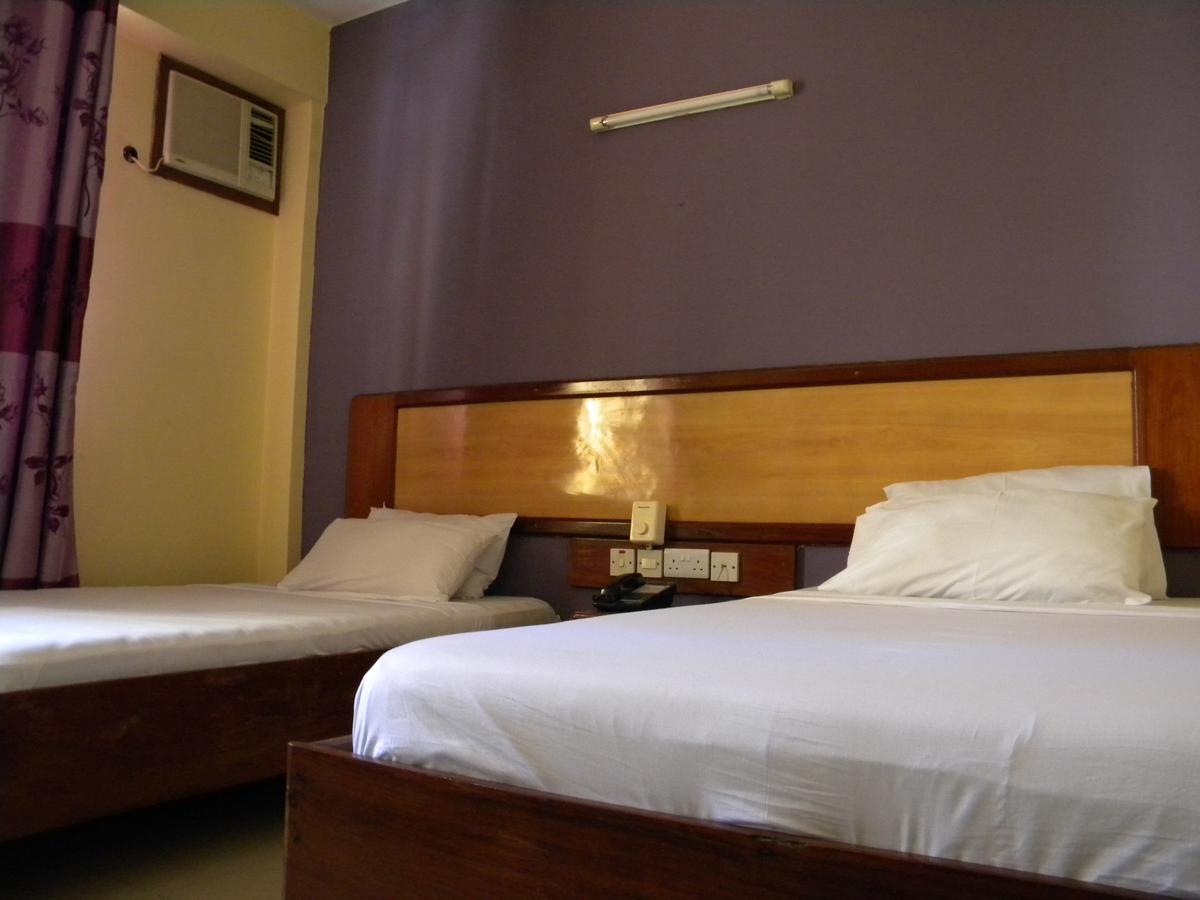 Iris Hotel Dar Es Salaam Bagian luar foto