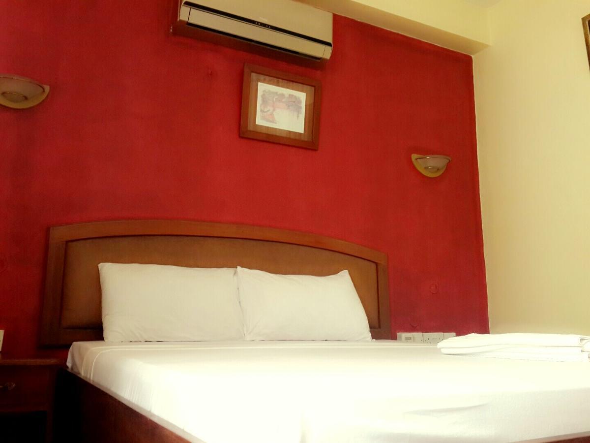 Iris Hotel Dar Es Salaam Bagian luar foto