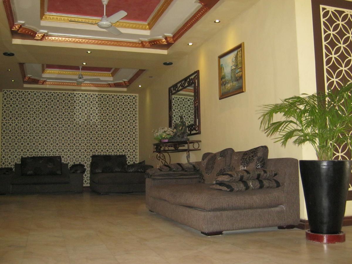 Iris Hotel Dar Es Salaam Bagian luar foto