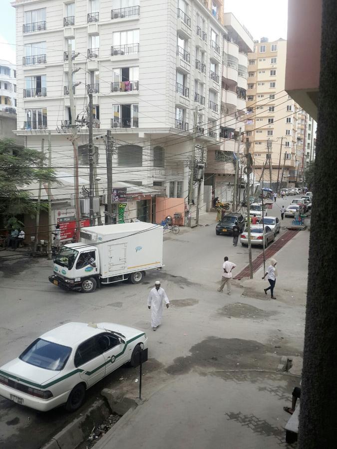 Iris Hotel Dar Es Salaam Bagian luar foto