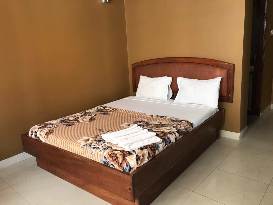 Iris Hotel Dar Es Salaam Bagian luar foto