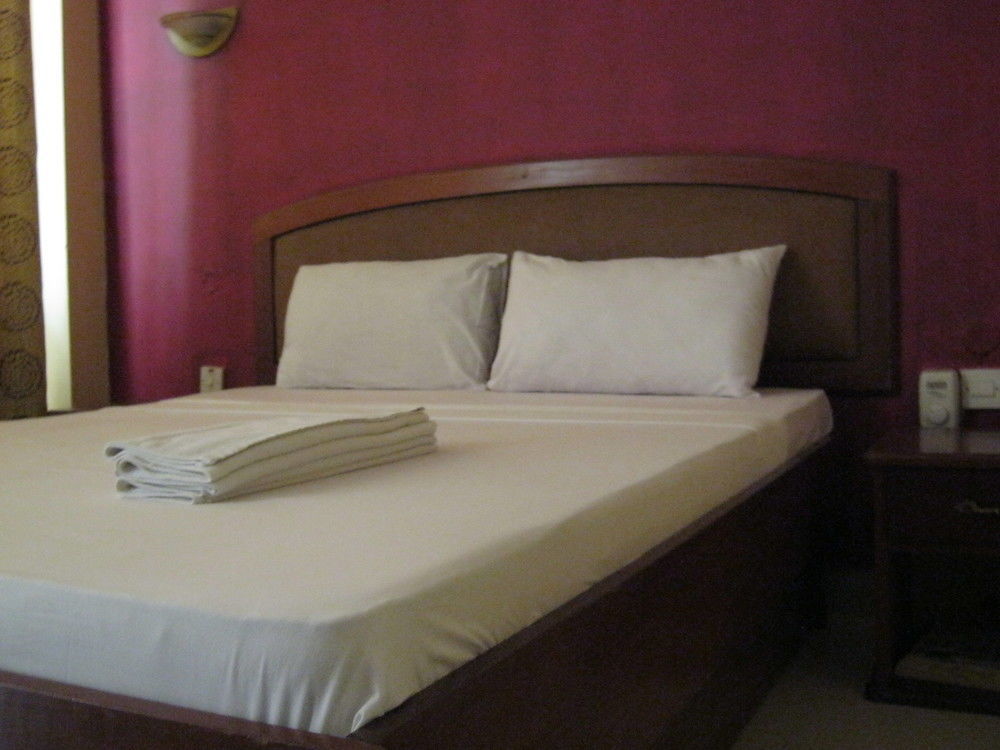 Iris Hotel Dar Es Salaam Bagian luar foto