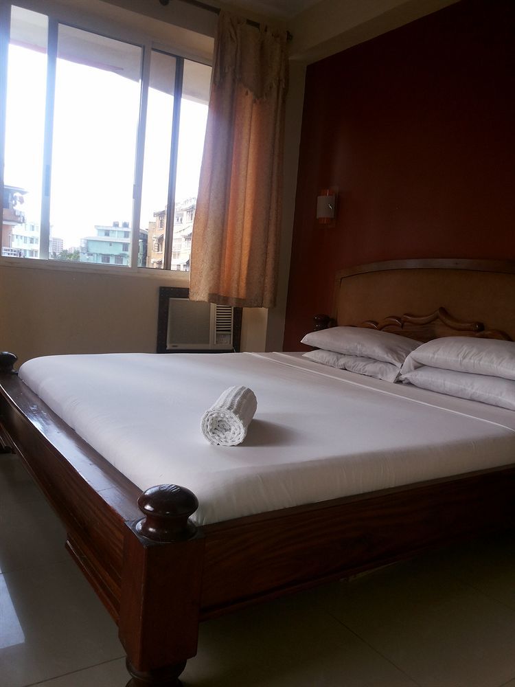 Iris Hotel Dar Es Salaam Bagian luar foto